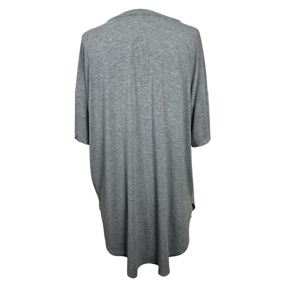 Time and Tru Gray Curved Hem Tee Size M - Picture 2 of 7